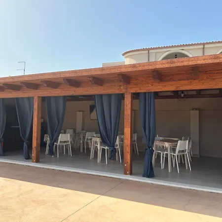 Blue Paradise Relax Con Piscina A Pochi Minuti Da Cagliari E Dal Mare 4* Sant' Isidoro